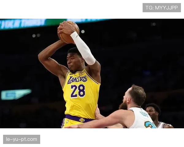 湖人八村塁高效发挥助队取胜，展现锋线强大统治力