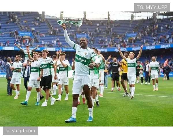 埃尔切依靠精准定位球取胜，状态复苏引发关注