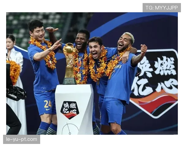 兰斯赛季回顾：坚韧表现助力球队稳步迈向新高峰