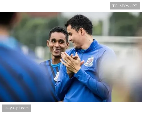 泰国国家队球迷热情高涨，持续关注并力挺球队表现