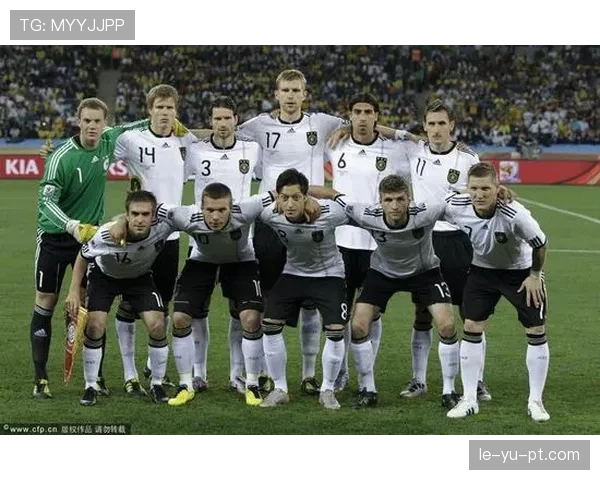 利物浦的崛起与危机并存：战术革新遭遇阵容短板，豪门之路再现分歧！