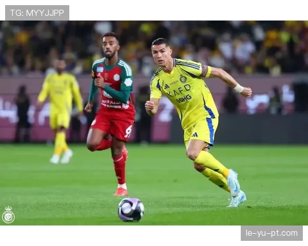 听说C罗家里的健身房比你小区还豪,还真不是盖的! 听说C罗家里的健身房比你小区还豪,还真不是盖的!